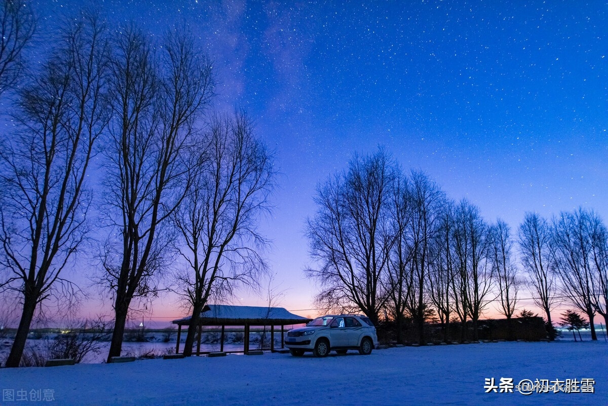 詩詞解讀冬天長夜古詩七首清賞寒燈一點靜相照風雪打窗冬夜長